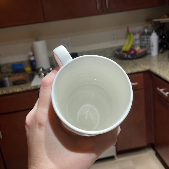 Charlotte Street LILAC EAST Mug - Picture 4 of 6